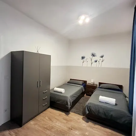 Szedermalna Vendeghaz * Sárospatak