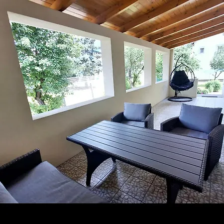 Szedermalna Vendeghaz 公寓