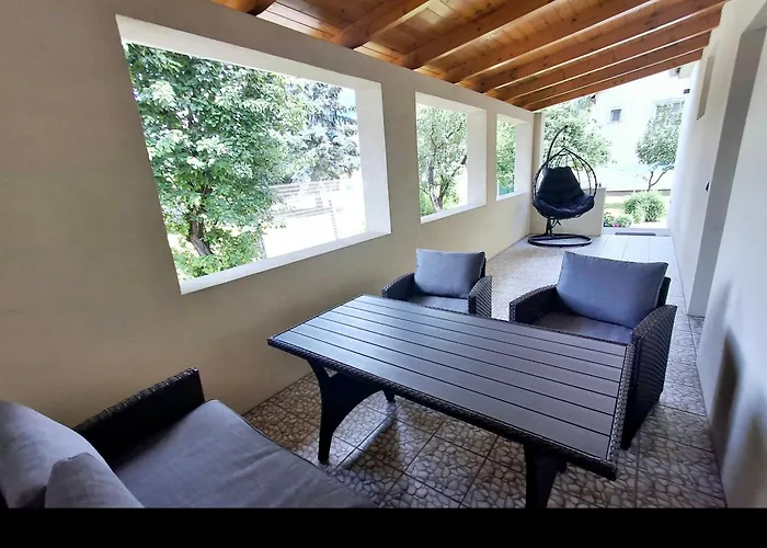 Szedermalna Vendeghaz Apartment